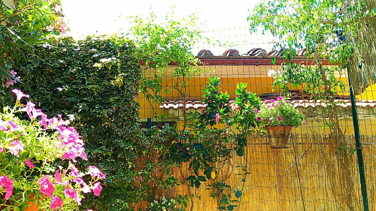 Near The Sea Flat With Terrace In Lovely Village location