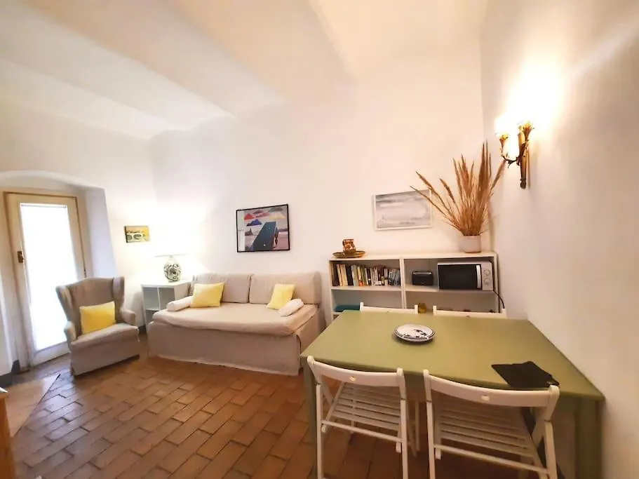 Apartment Near The Sea Flat With Terrace In Lovely Village Montiano